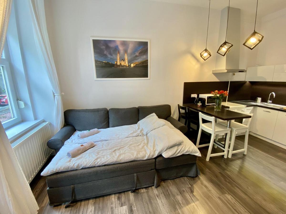 Art Apartment Segedin Dış mekan fotoğraf